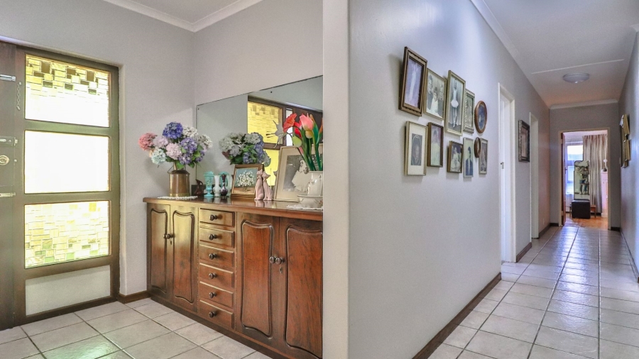 3 Bedroom Property for Sale in Stilbaai Wes Western Cape